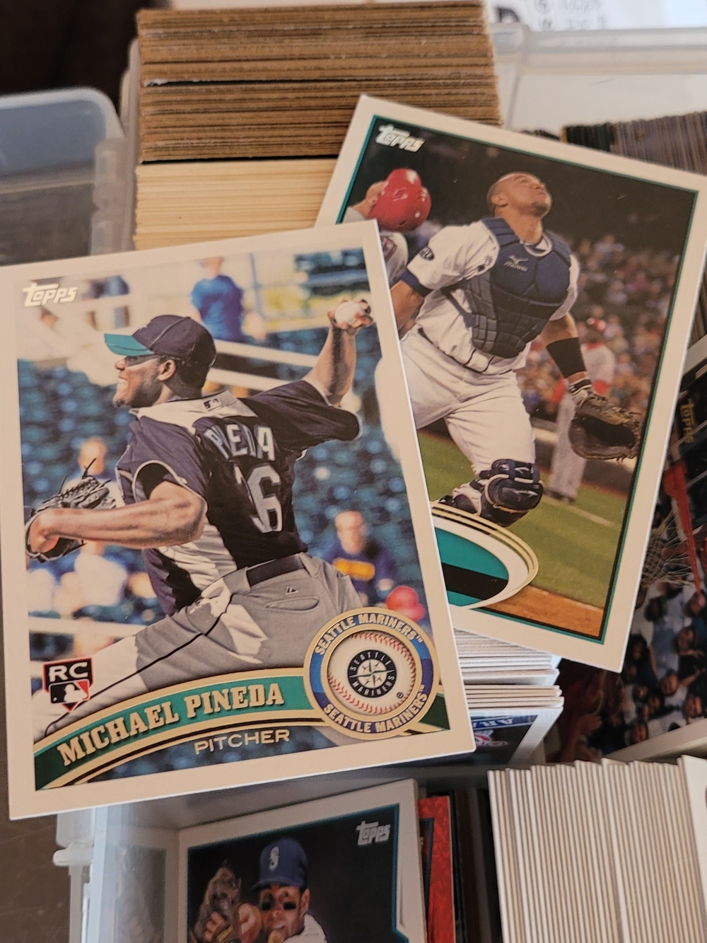 200 Baseball Trading Cards Lot -Rookies  Superstars Great Selections!!